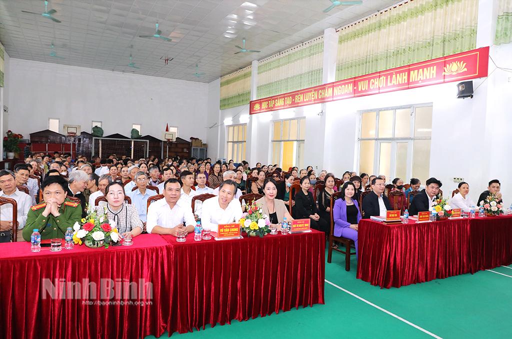 Các đại biểu dự hội nghị.