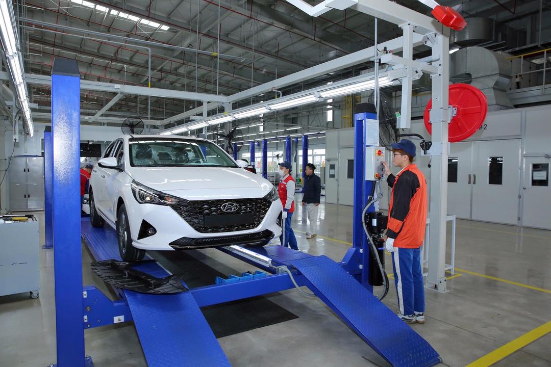 Dây chuyền sản xuất, lắp ráp ô tô tại Nhà máy ô tô Huyndai Thành Công, KCN Gián Khẩu (Gia Viễn). Ảnh: Anh Tuấn
