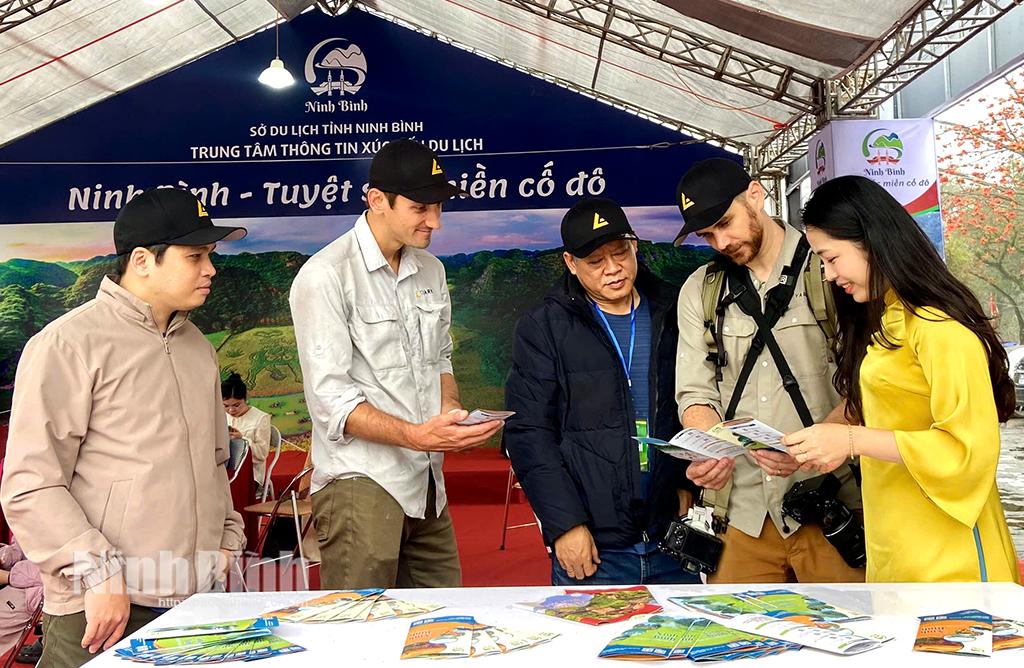 Giới thiệu thông tin du lịch Ninh Bình với du khách.