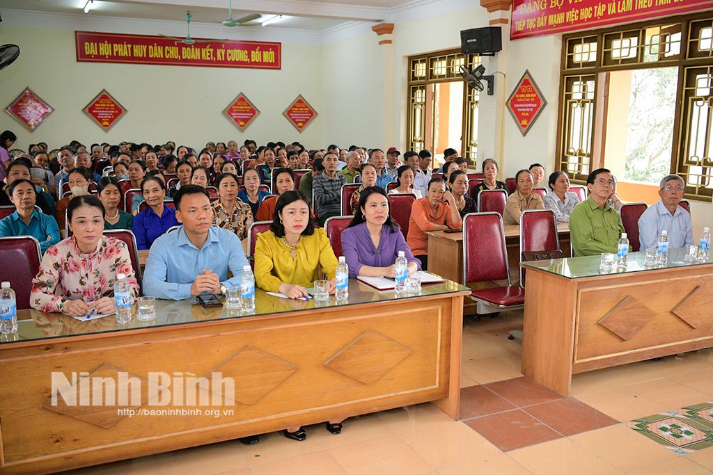 Các đại biểu dự hội nghị.