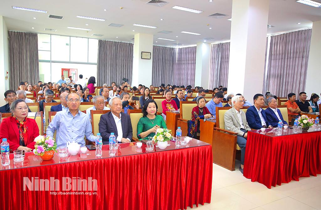 Các đại biểu dự buổi gặp mặt.