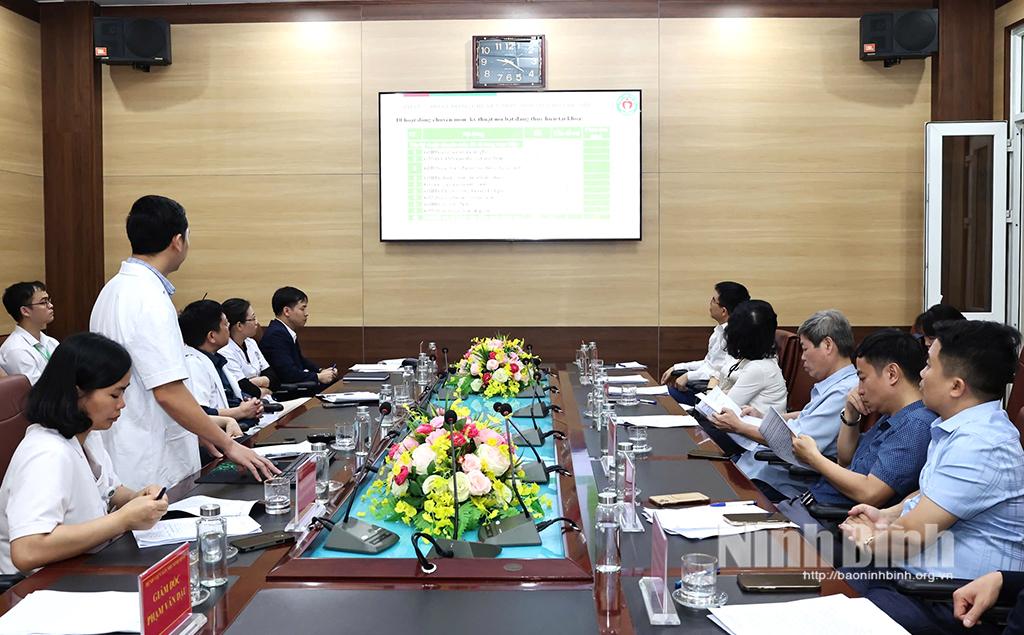 Đoàn công tác Bệnh viện Nhi Trung ương làm việc với Bệnh viện Sản Nhi Ninh Bình.