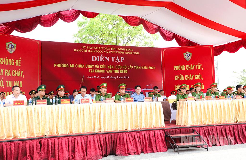 Các đại biểu dự diễn tập.