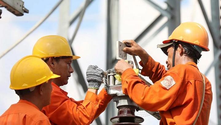 Giá điện tăng 4,8% lên hơn 2.200 đồng/kWh từ ngày mai. (Ảnh minh họa)