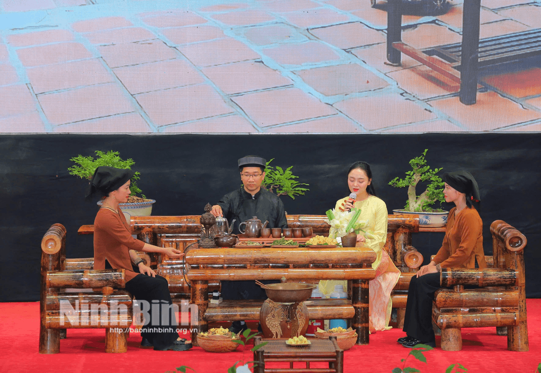 Chương trình nghệ thuật tại Hội thảo.