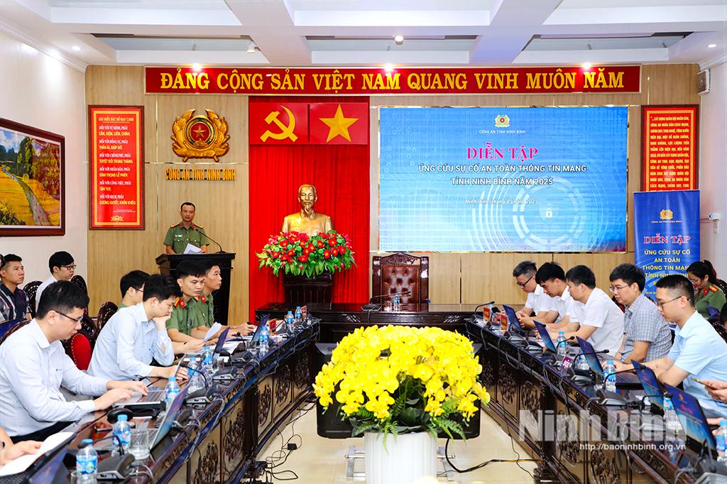 Quang cảnh hội nghị.