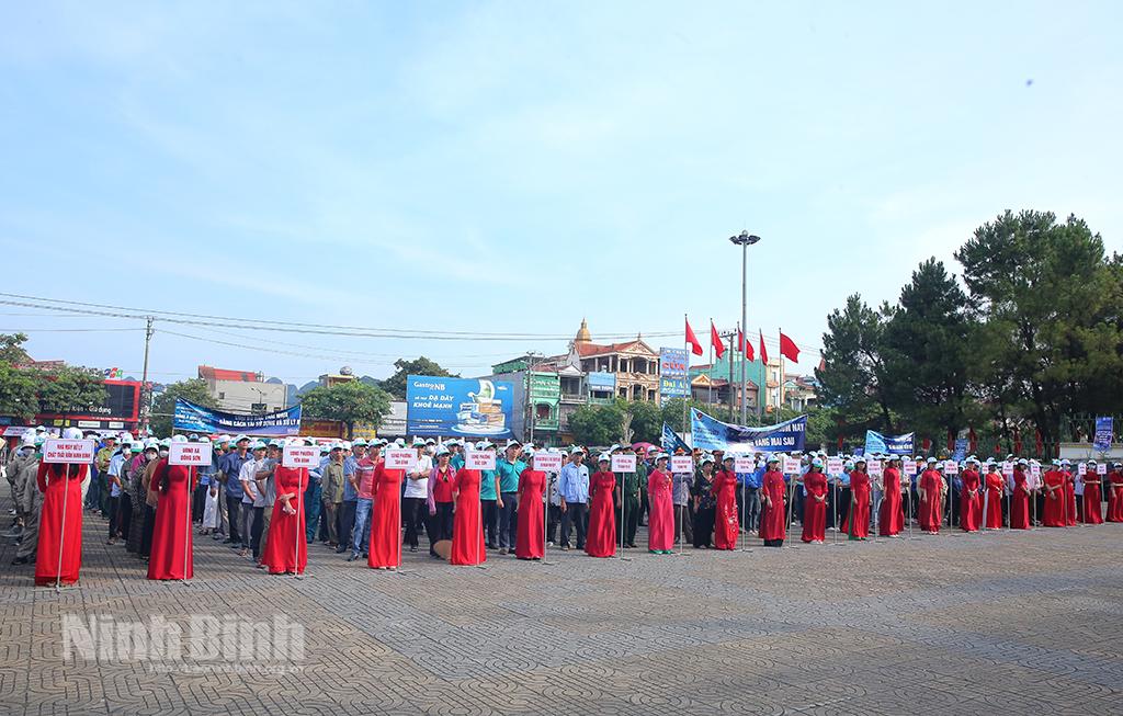 Quang cảnh Lễ phát động hưởng ứng Ngày Môi trường thế giới.