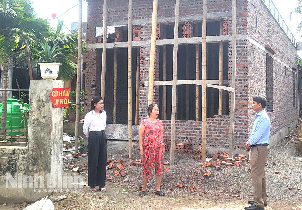 Ngôi nhà của bà Trần Thị Minh Lý, tổ dân phố Bái (thị trấn Nho Quan) đang trong quá trình hoàn thiện.