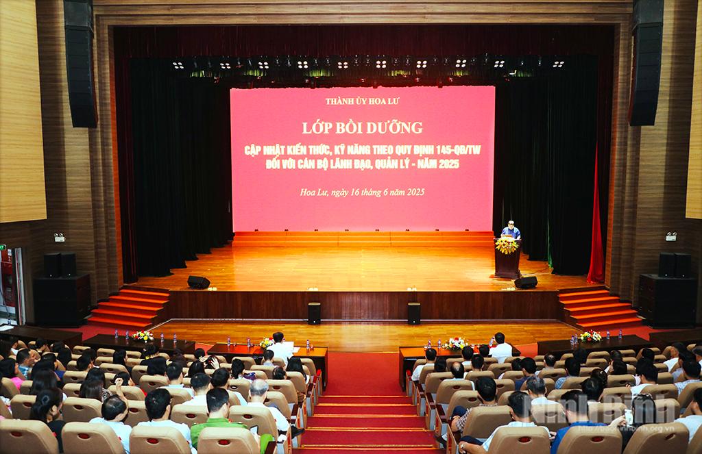 Quang cảnh lớp bồi dưỡng.