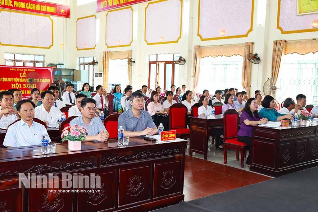 Các đại biểu dự hội nghị.