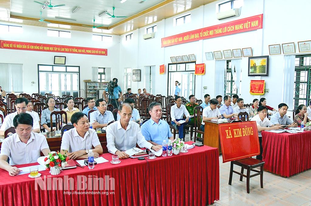 Các đại biểu dự buổi vận hành thử nghiệm mô hình hoạt động chính quyền địa phương 2 cấp tại xã Kim Đông. Ảnh: Hồng Giang