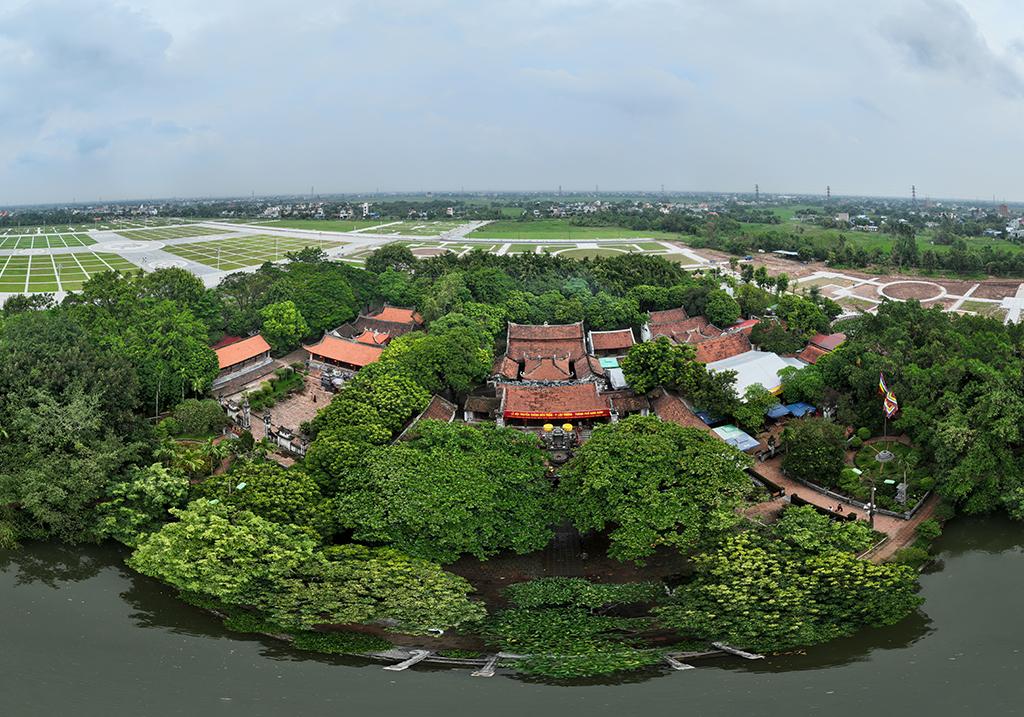 Toàn cảnh di tích lịch sử - văn hóa Đền Trần.