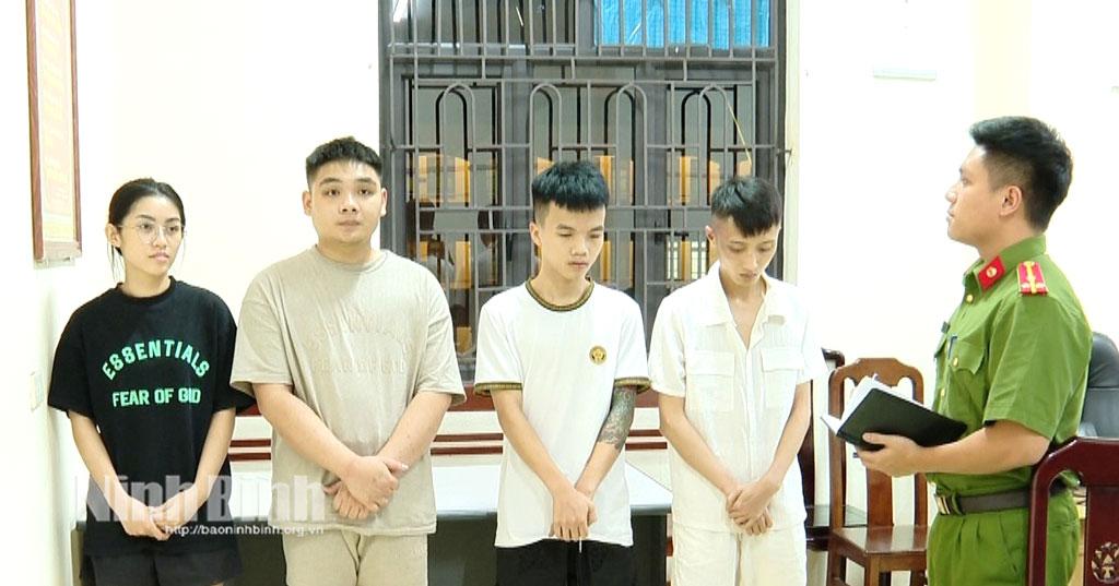 Các đối tượng tại Cơ quan Công an.