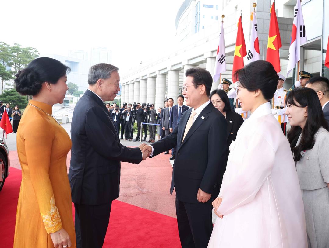 Tổng thống Hàn Quốc Lee Jae Myung và Phu nhân đón Tổng Bí thư Tô Lâm và Phu nhân.