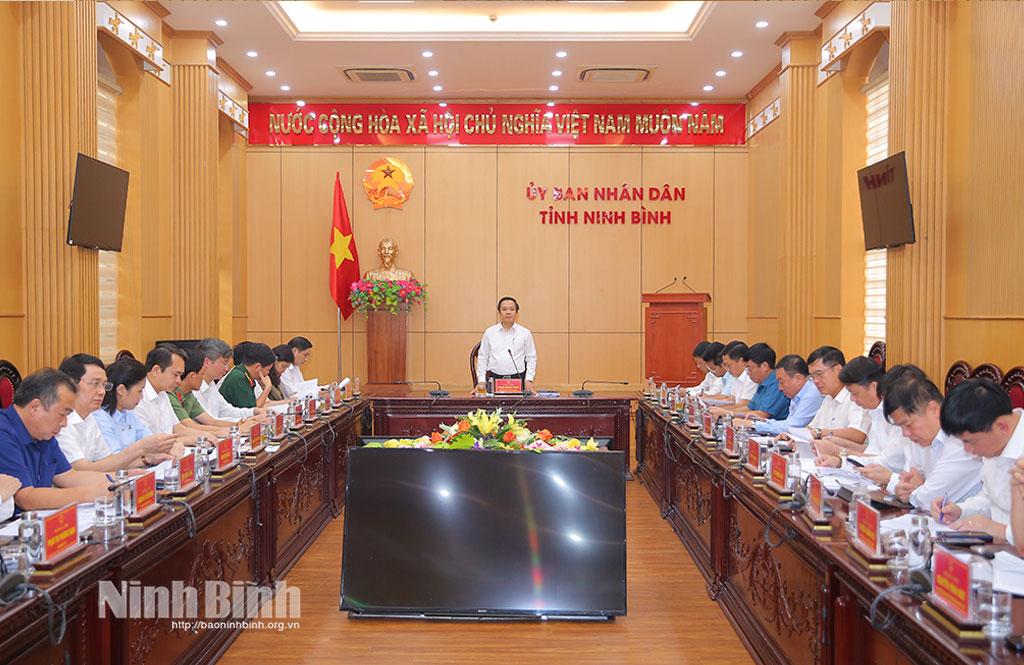 Quang cảnh phiên họp.