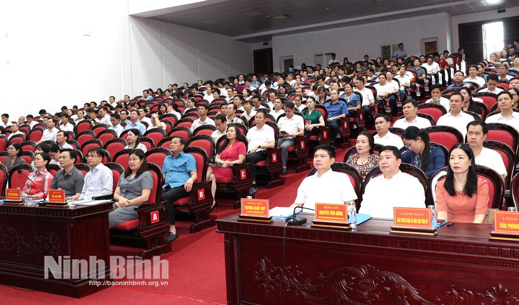Các đại biểu dự hội nghị tại điểm cầu tỉnh Ninh Bình.
