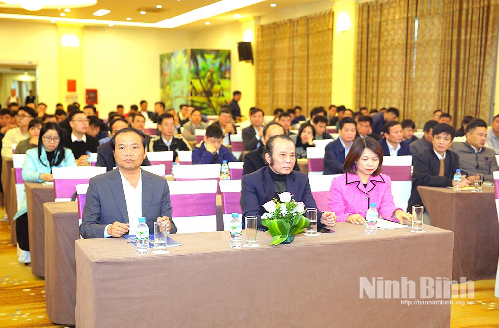 Các đại biểu dự hội nghị.