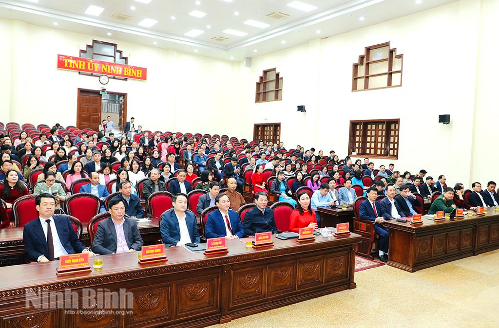 Các đại biểu dự tổng kết và trao giải Cuộc thi.