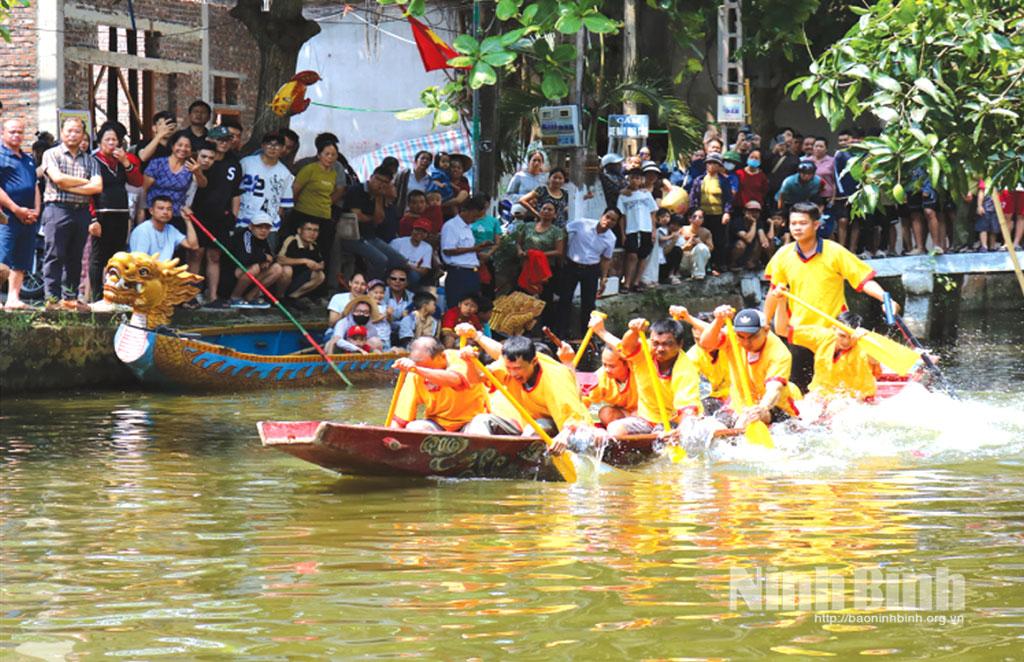 Bơi chải trong Lễ hội truyền thống chùa Cự Trữ năm 2026 (xã Ninh Giang).
