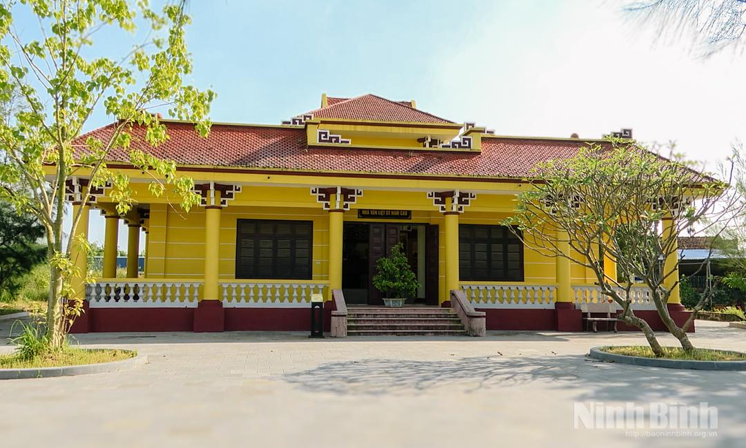Toàn cảnh không gian phía ngoài của Nhà tưởng niệm nhà văn liệt sĩ Nam Cao.