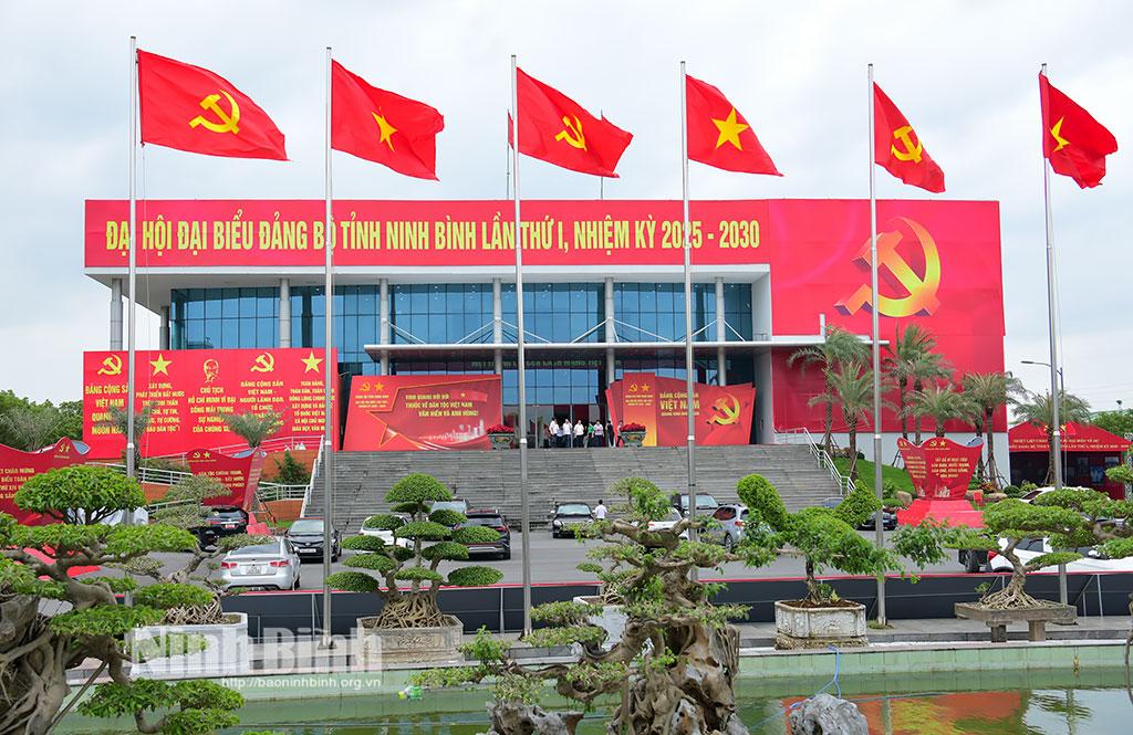 Không khí phấn khởi và tràn đầy niềm tin hướng về Đại hội đại biểu Đảng bộ tỉnh Ninh Bình lần thứ I, nhiệm kỳ 2025-2030. Ảnh: Trường Giang