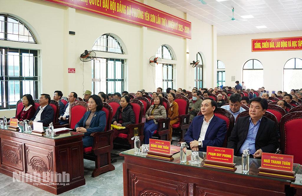 Các đại biểu dự hội nghị.