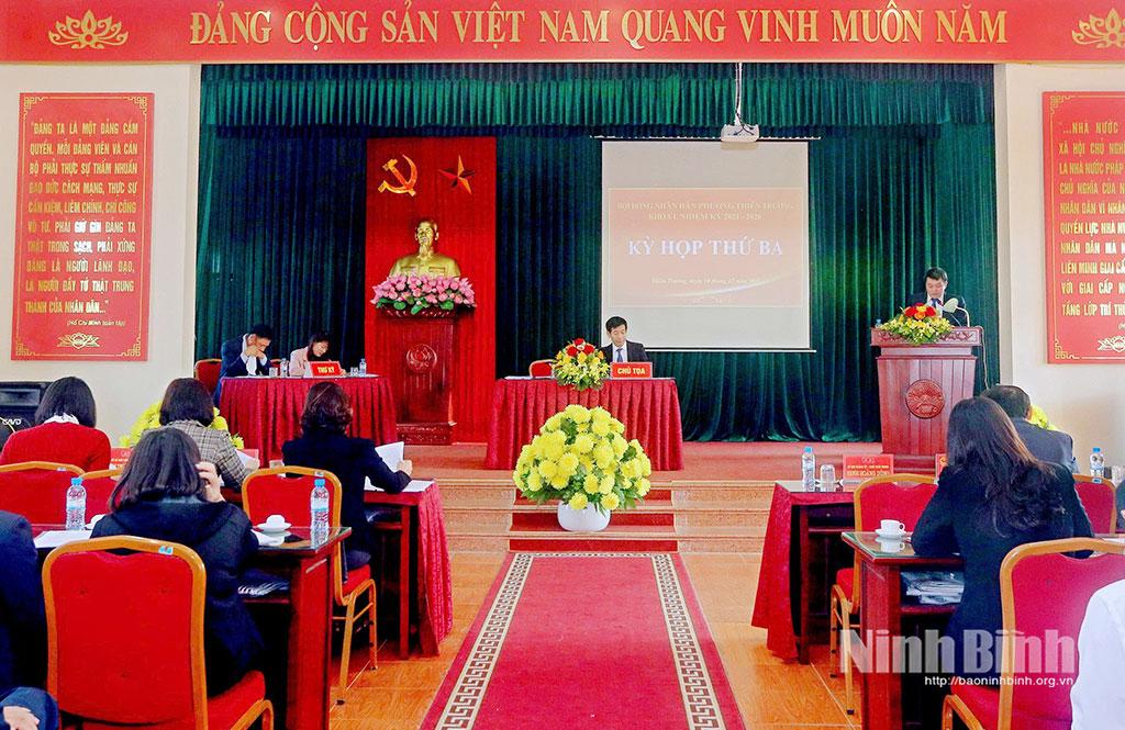 Quang cảnh Kỳ họp thứ 3, HĐND phường Thiên Trường khóa I, nhiệm kỳ 2021-2026. Ảnh: Việt Thắng