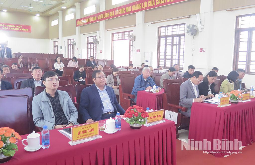 Các đại biểu dự hội nghị.