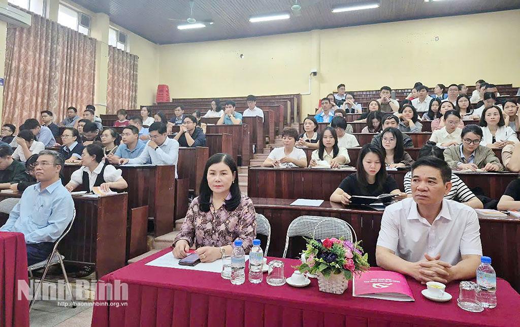 Quang cảnh lễ khai mạc lớp bồi dưỡng.