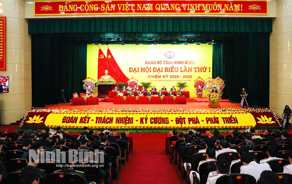 Quang cảnh phiên làm việc buổi chiều ngày thứ hai - Đại hội đại biểu Đảng bộ tỉnh lần thứ I, nhiệm kỳ 2025-2030.