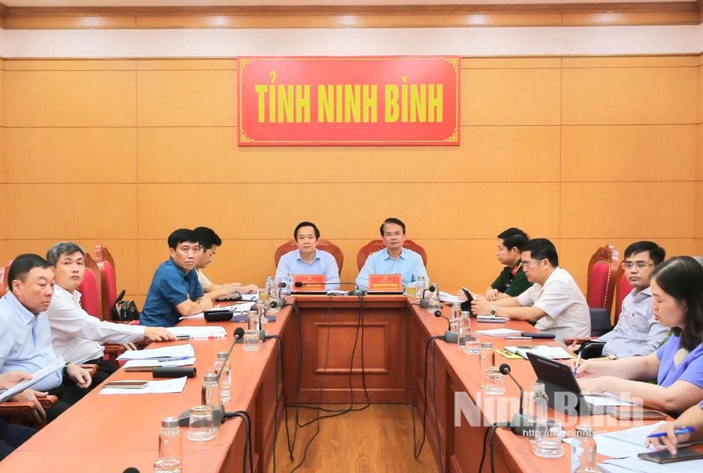 Các đại biểu dự hội nghị tại điểm cầu tỉnh Ninh Bình.