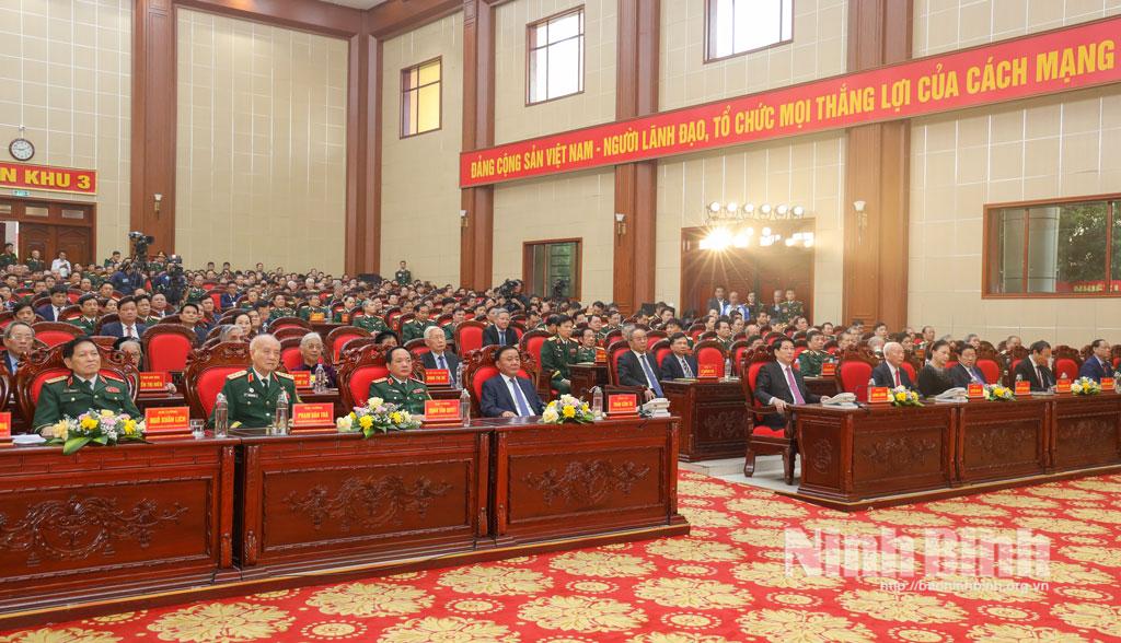 Các đại biểu dự Lễ kỷ niệm 80 năm Ngày truyền thống Lực lượng vũ trang Quân khu 3.