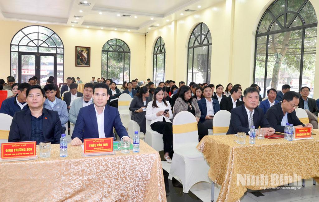 Các đại biểu dự hội nghị,.