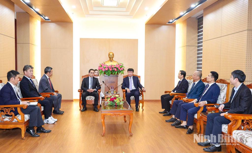 Quang cảnh buổi tiếp xã giao các nhà đầu tư Nhật Bản.