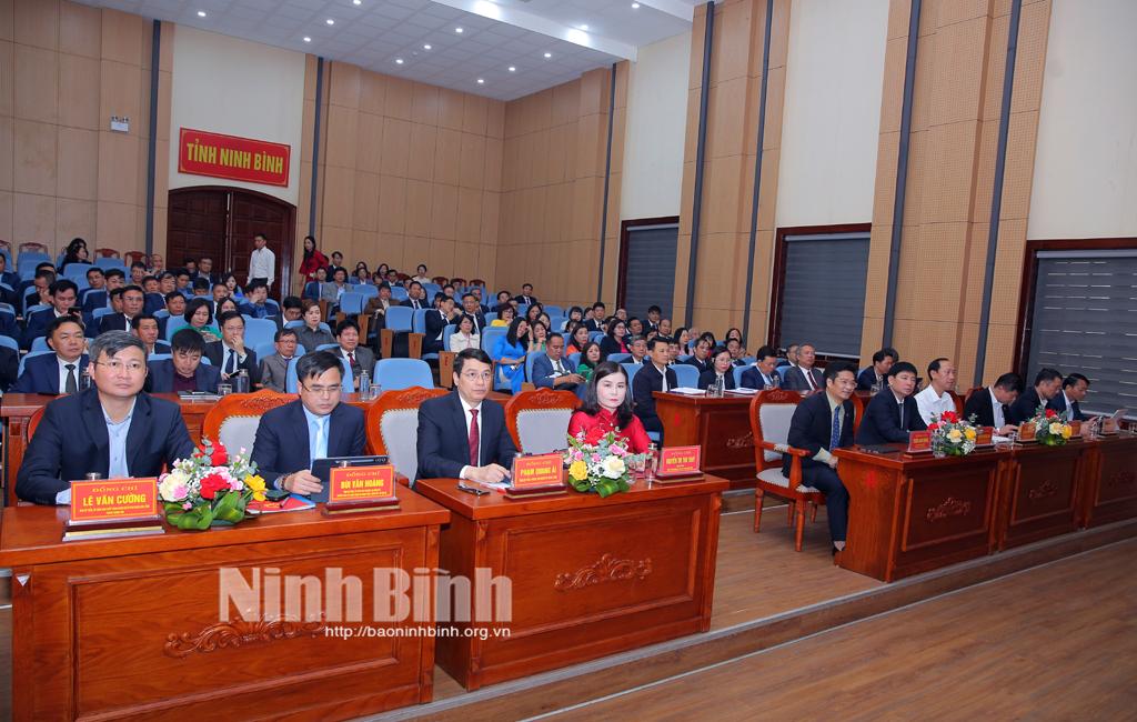 Các đại biểu dự hội nghị.