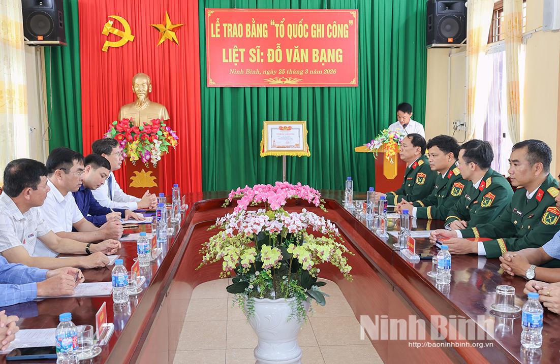 Quang cảnh buổi lễ. Ảnh Viết Dư