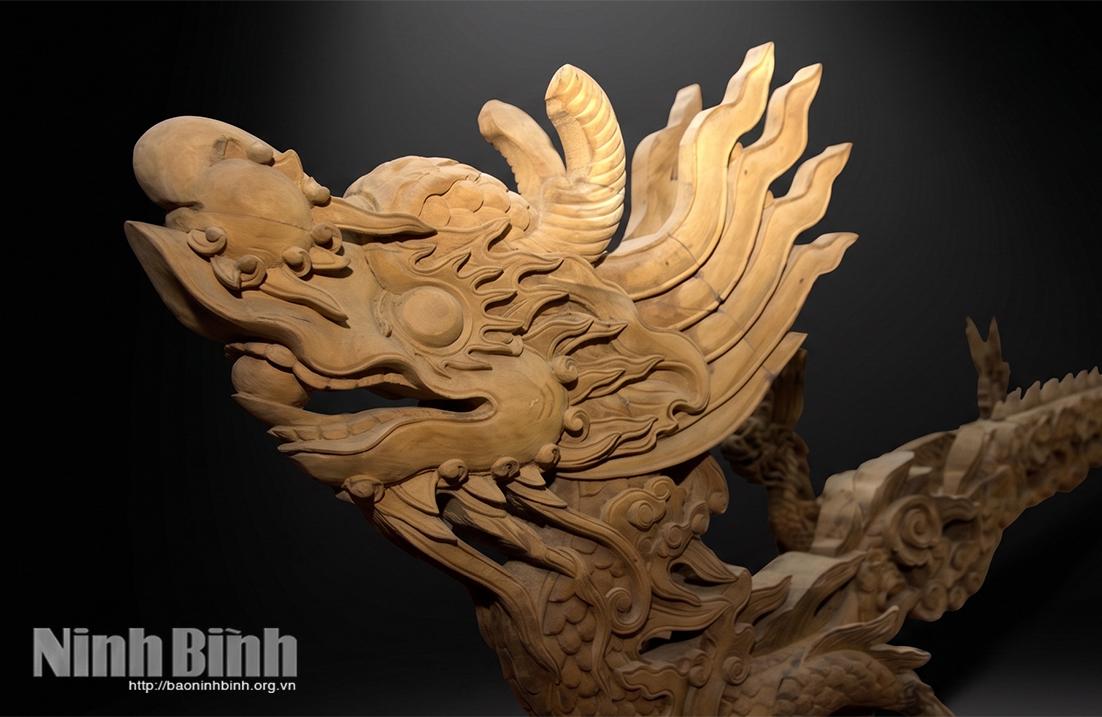 Một cấu kiện rồng do Nghệ nhân ưu tú Nguyễn Văn Đức làng nghề La Xuyên, xã Vũ Dương chế tác. Ảnh: Viết Dư