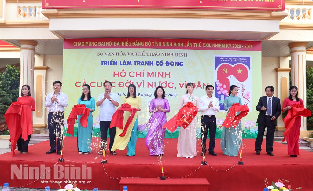 Khai mạc Triển lãm tranh cổ động "Hồ Chí Minh - cả cuộc đời vì nước, vì dân"