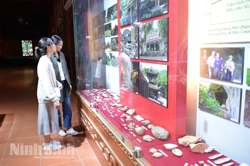 Tìm hiểu cội nguồn qua không gian trưng bày hiện vật "Lịch sử chiếm cư của cư dân cổ Tràng An"