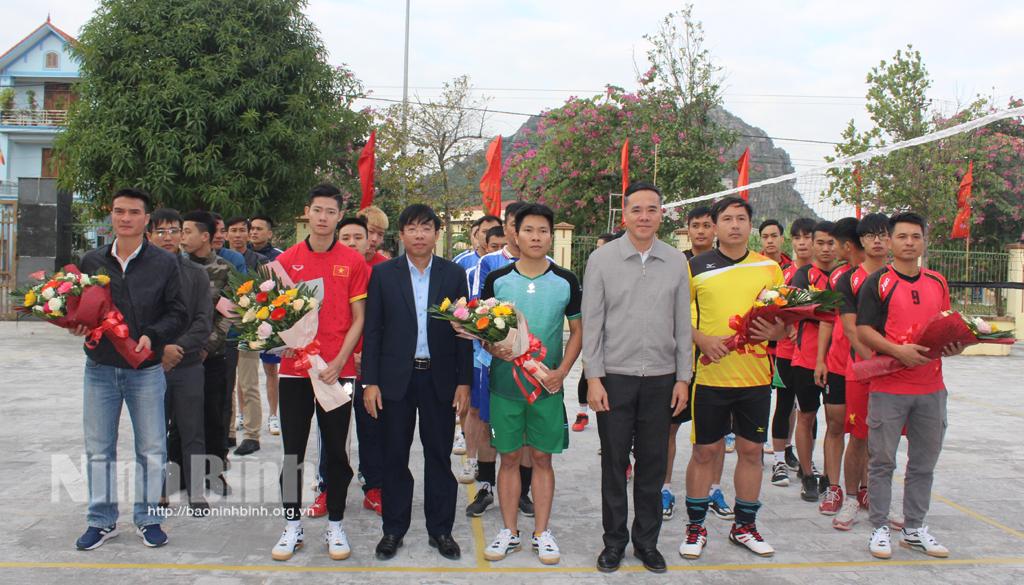 Tổ chức giải bóng chuyền nam huyện Hoa Lư năm 2020