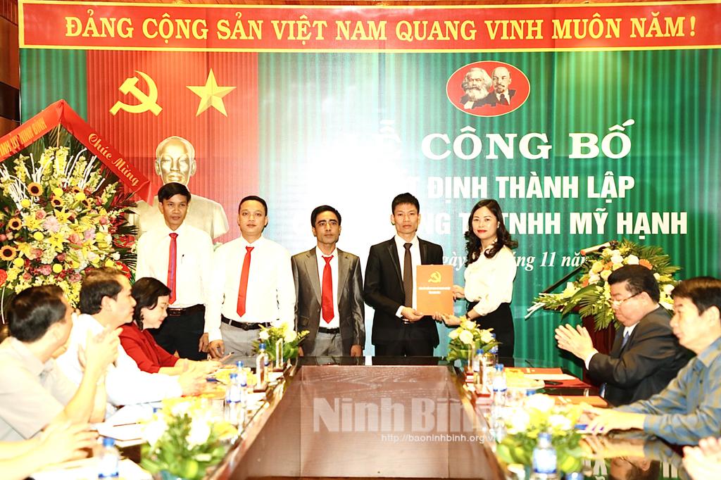 Công bố Quyết định thành lập chi bộ Công ty TNHH Mỹ Hạnh