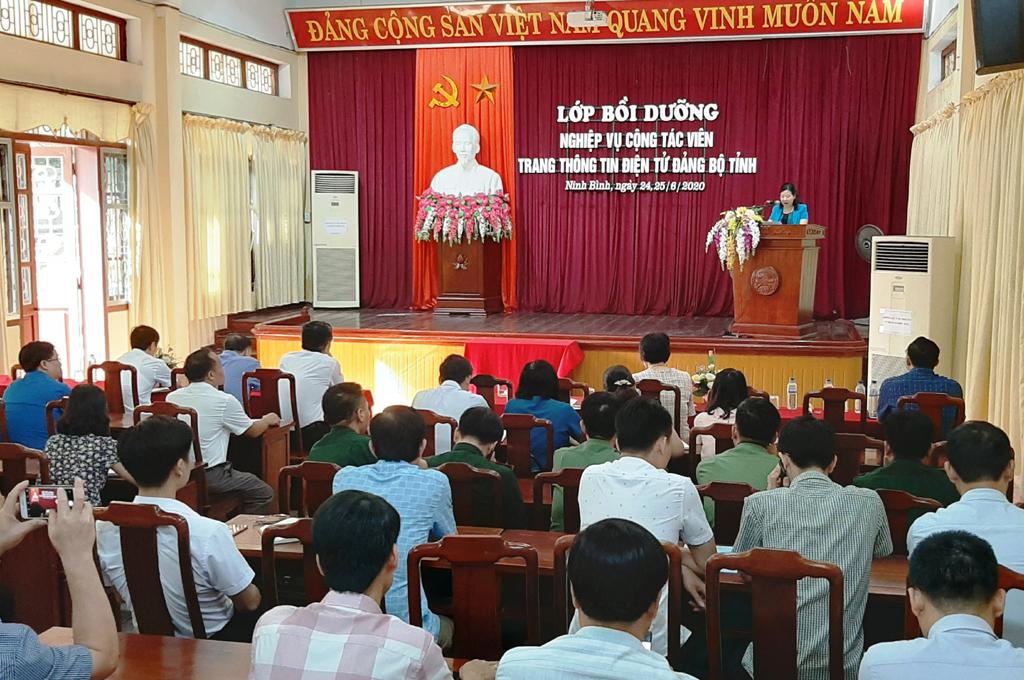 Bồi dưỡng nghiệp vụ cộng tác viên Trang thông tin điện tử Đảng bộ tỉnh