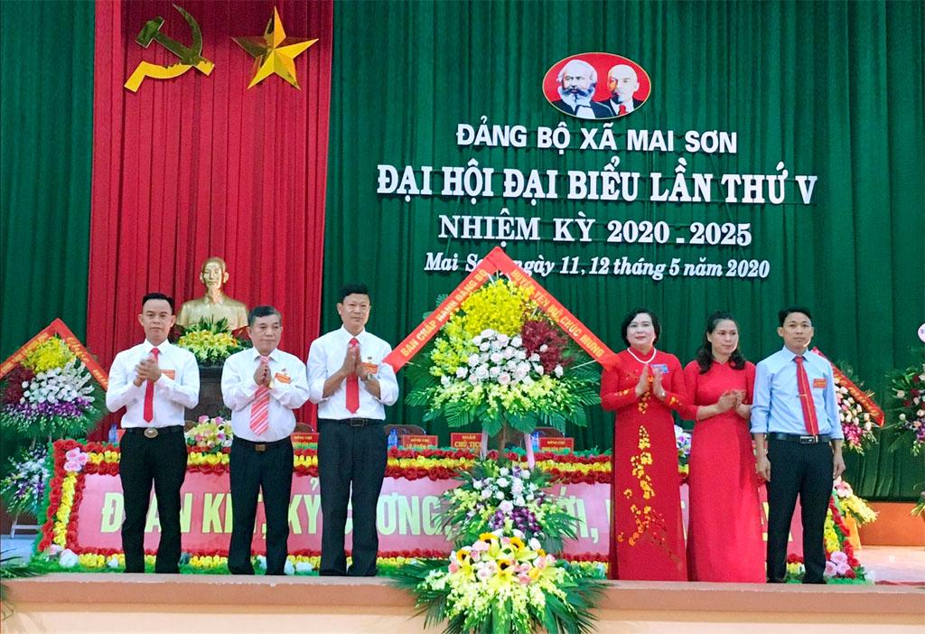 Huyện Yên Mô : Tập trung xây dựng đội ngũ cán bộ "vừa hồng, vừa chuyên", đáp ứng yêu cầu nhiệm vụ trước mắt và lâu dài