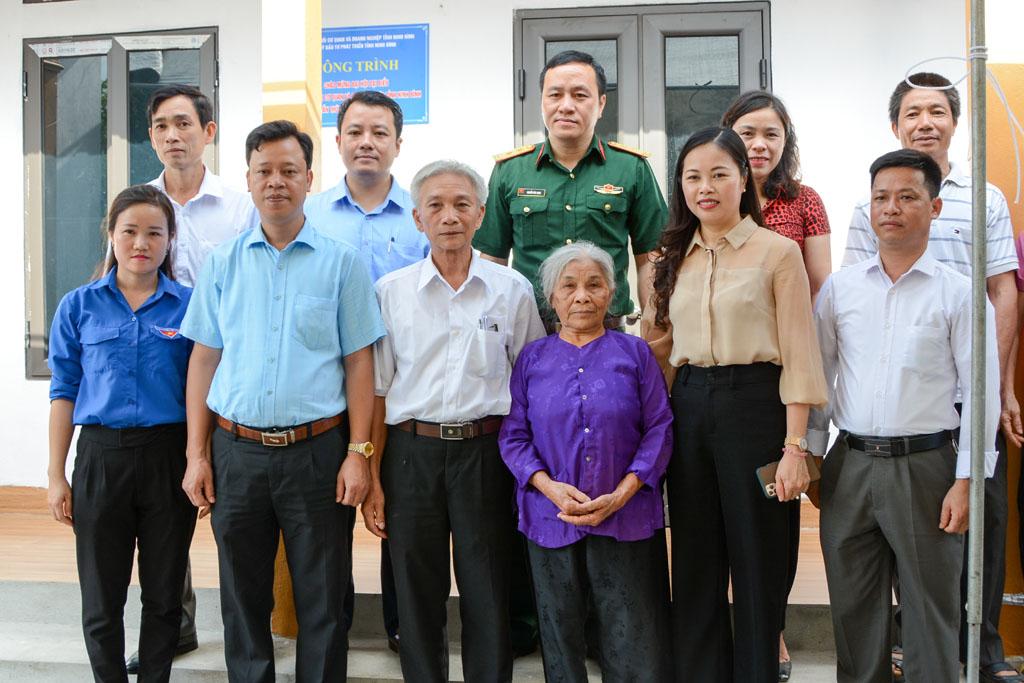 Khánh thành nhà cho hộ gia đình có hoàn cảnh khó khăn