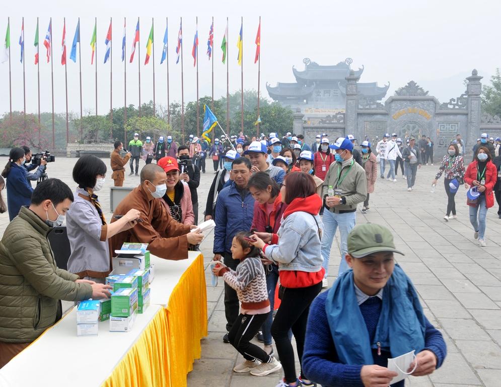 Ngành du lịch Ninh Bình triển khai các biện pháp phòng, chống dịch Covid -19