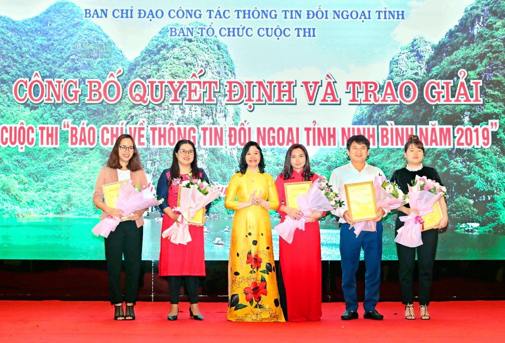 Phát huy truyền thống vẻ vang 90 năm ngành Tuyên giáo của Đảng