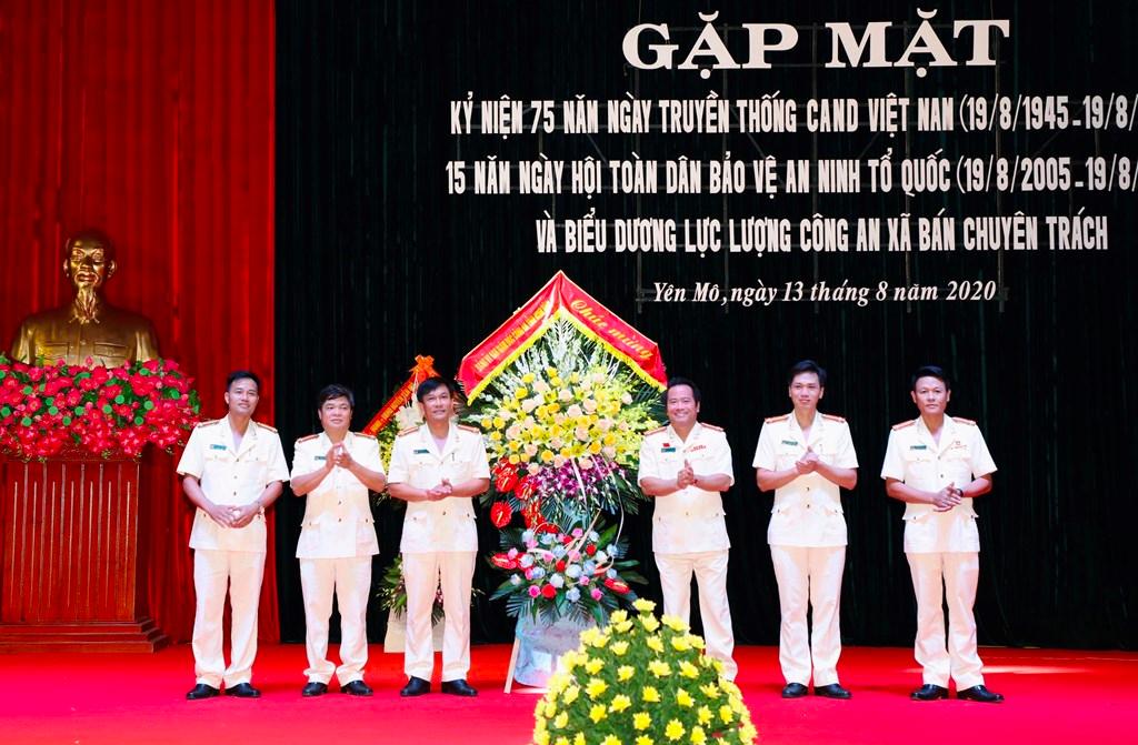Yên Mô gặp mặt kỷ niệm 75 năm ngày truyền thống Công an nhân dân