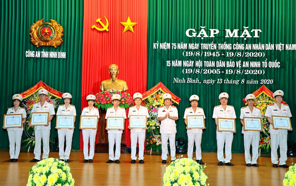Công an Ninh Bình: Tiếp tục đoàn kết thực hiện thắng lợi nhiệm vụ đảm bảo an ninh trật tự, vì cuộc sống bình yên, hạnh phúc của nhân dân
