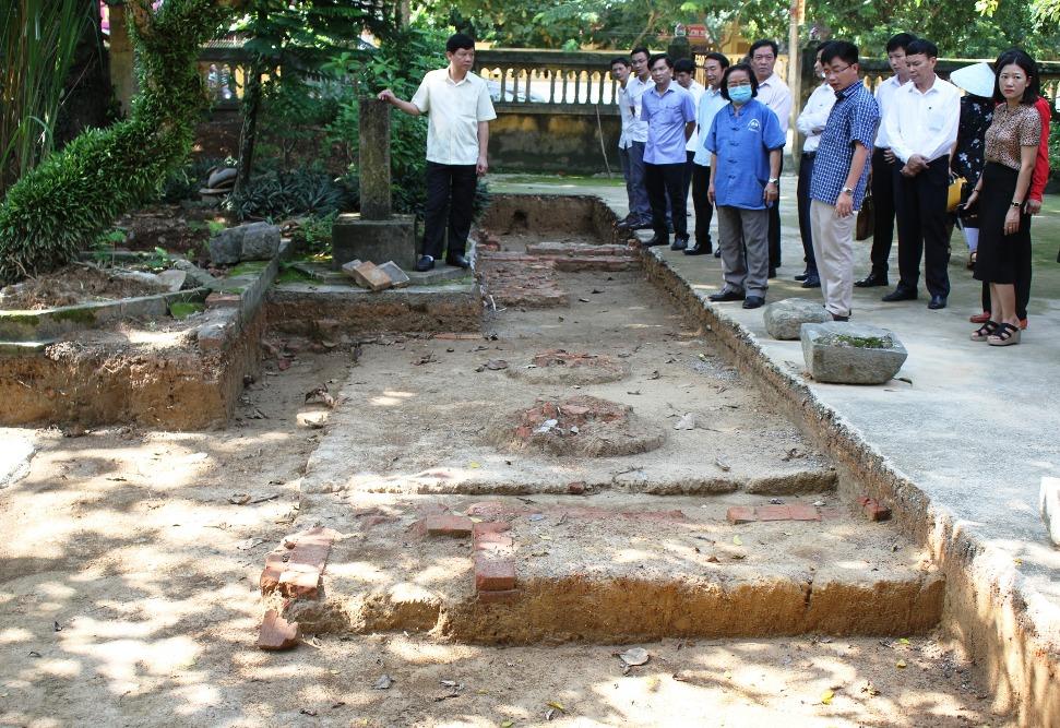 Công bố kết quả thăm dò, khai quật khảo cổ ngôi mộ gạch cổ tại xã Gia Thủy