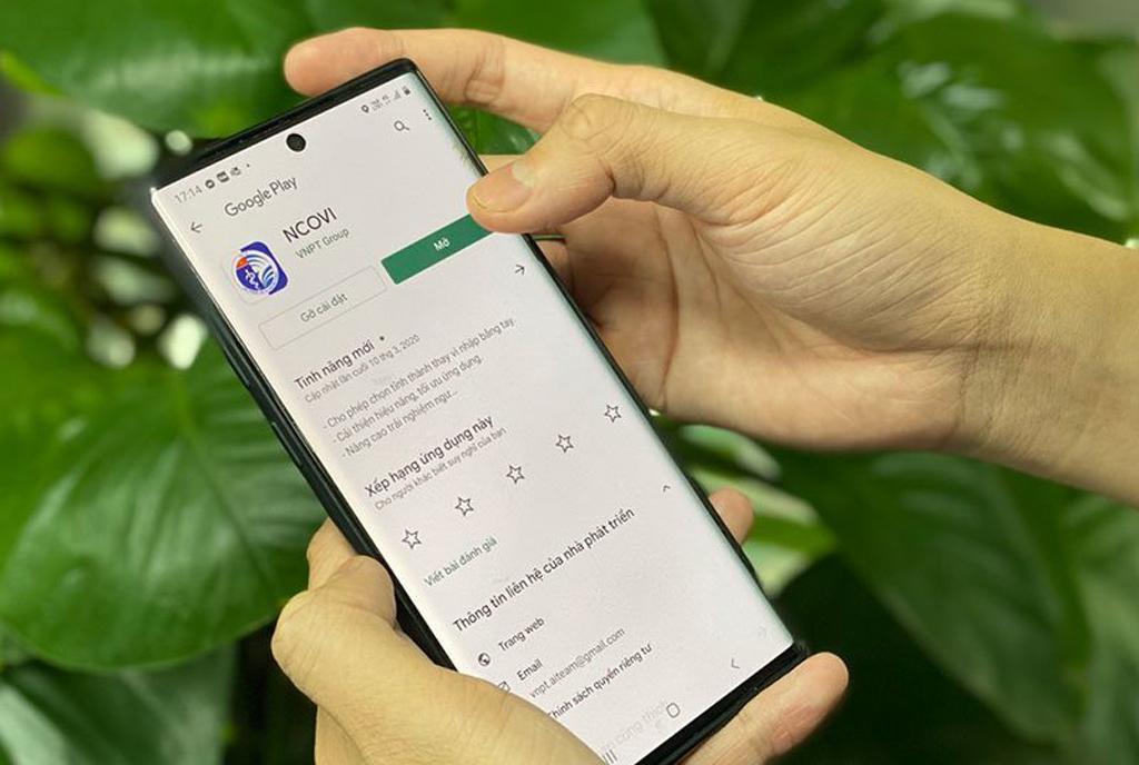 Sử dụng ứng dụng NCOVI và Vietnam Health Declaration để hỗ trợ ngành y
